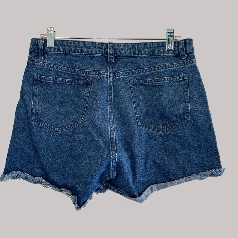 Dressberry Distressed Women's Cotton Denim Shorts 32 W/ Frayed Hem & Pockets